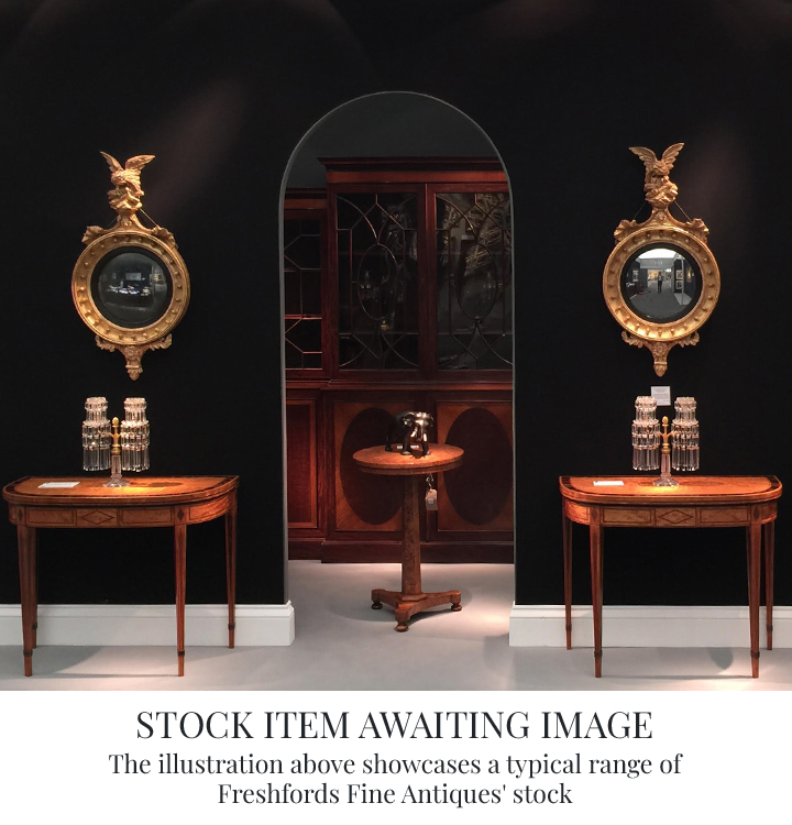 Chippendale Period 18th Century Mahogany Tilt-Top Lamp Table Oval Top with Cuban Mahogany Base. English Circa 1765